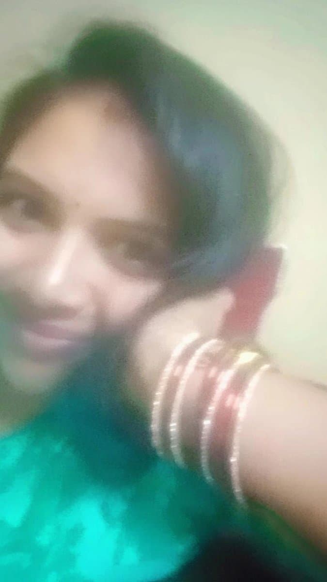 Navya parlour profile